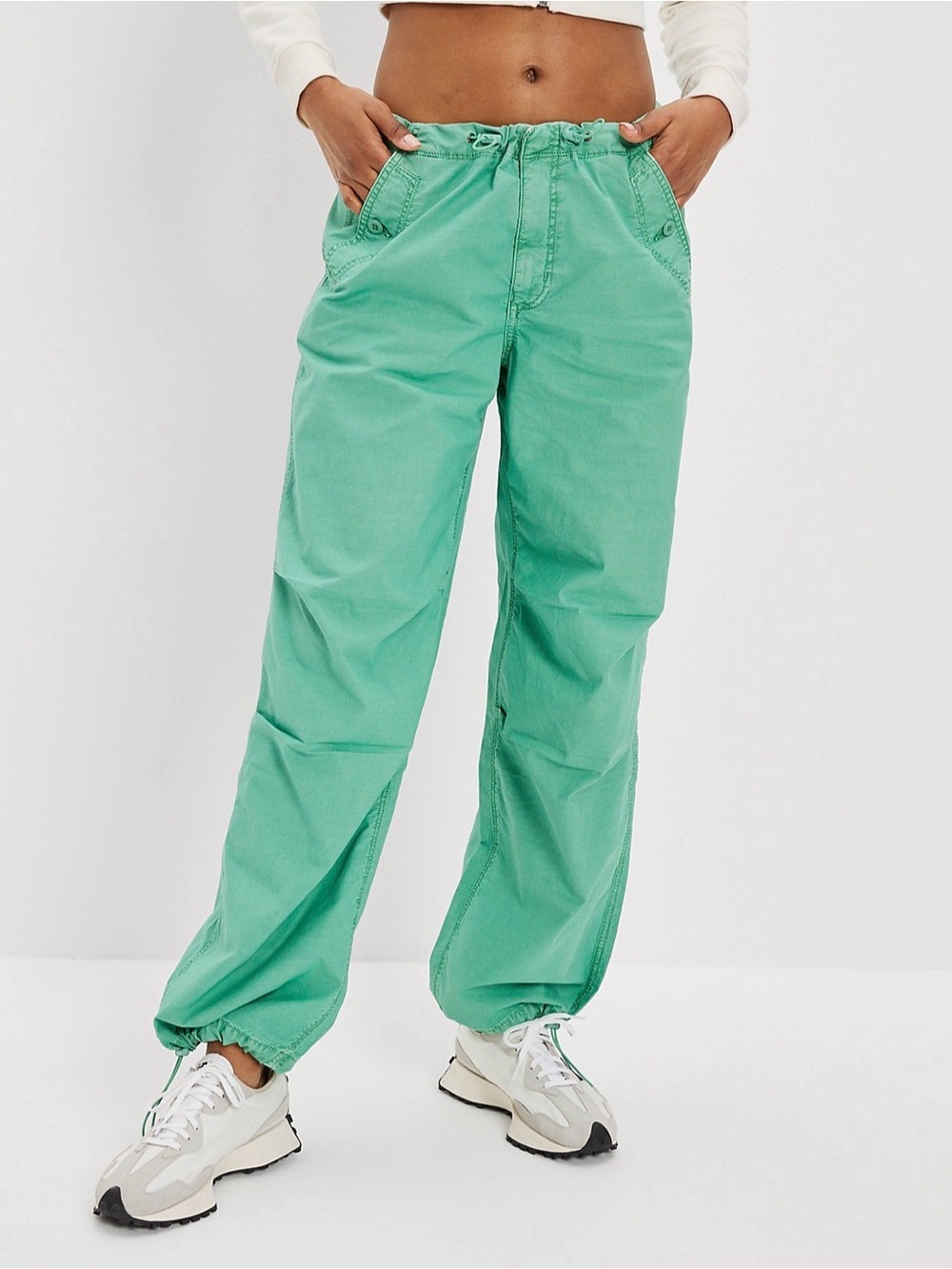 American Eagle Snappy Stretch Low Rise Parachute Pants